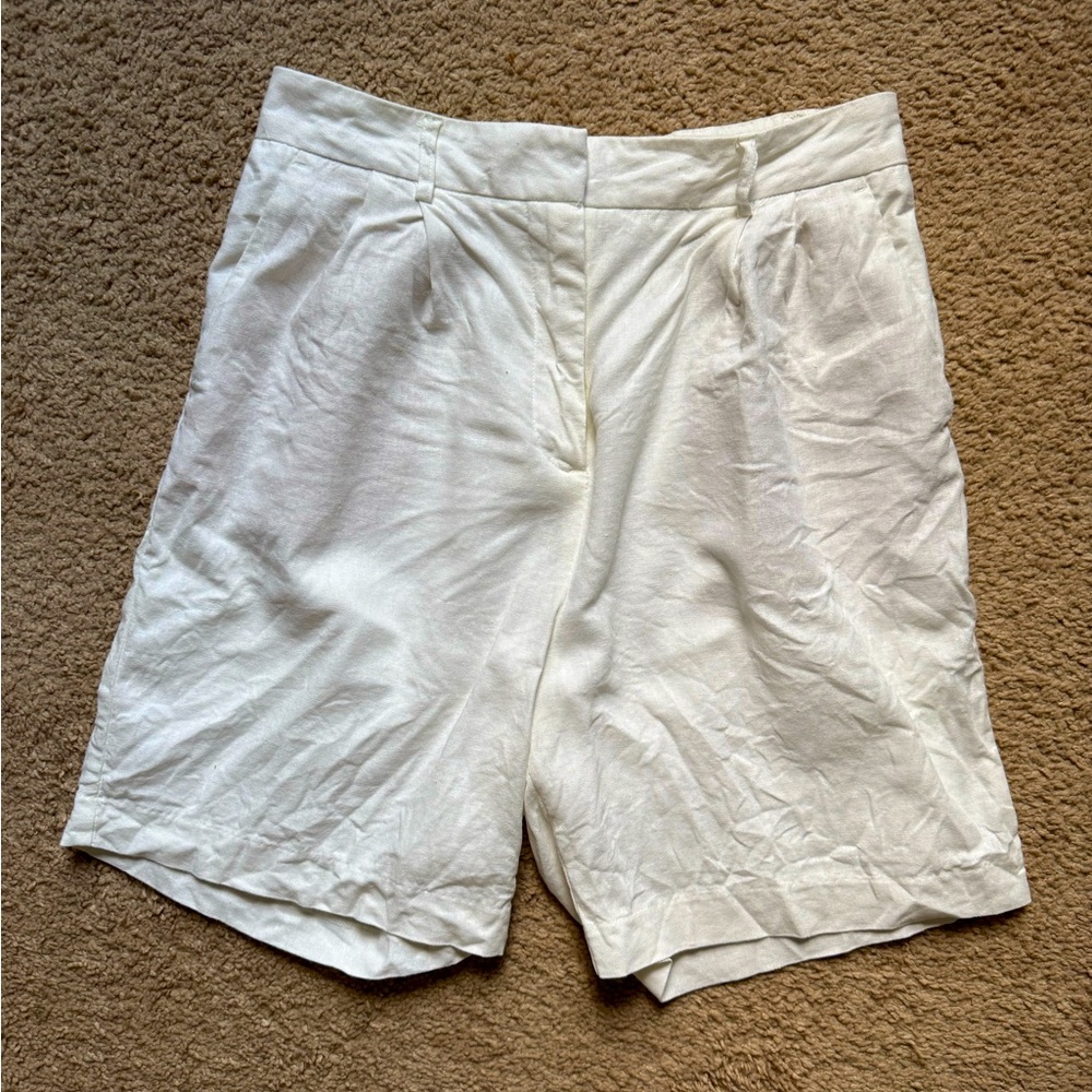 LINEN White Shorts